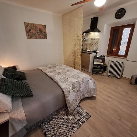Ferienwohnung A Casa Di Carla Sonnino Exterior foto
